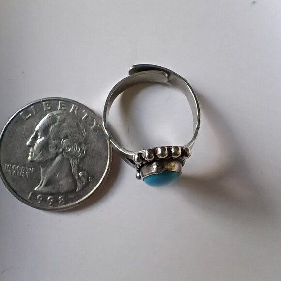 Beautiful Vintage Authentic Navajo Sleeping  Beauty Turquoise and Silver Ring - Picture 4 of 4